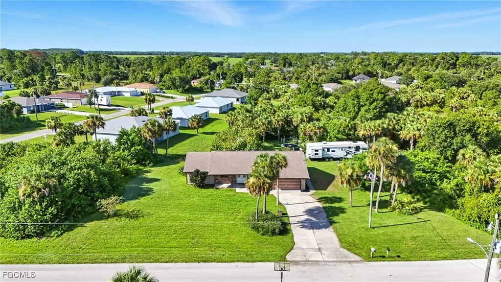 5006 Pike Lane Labelle FL 33935
