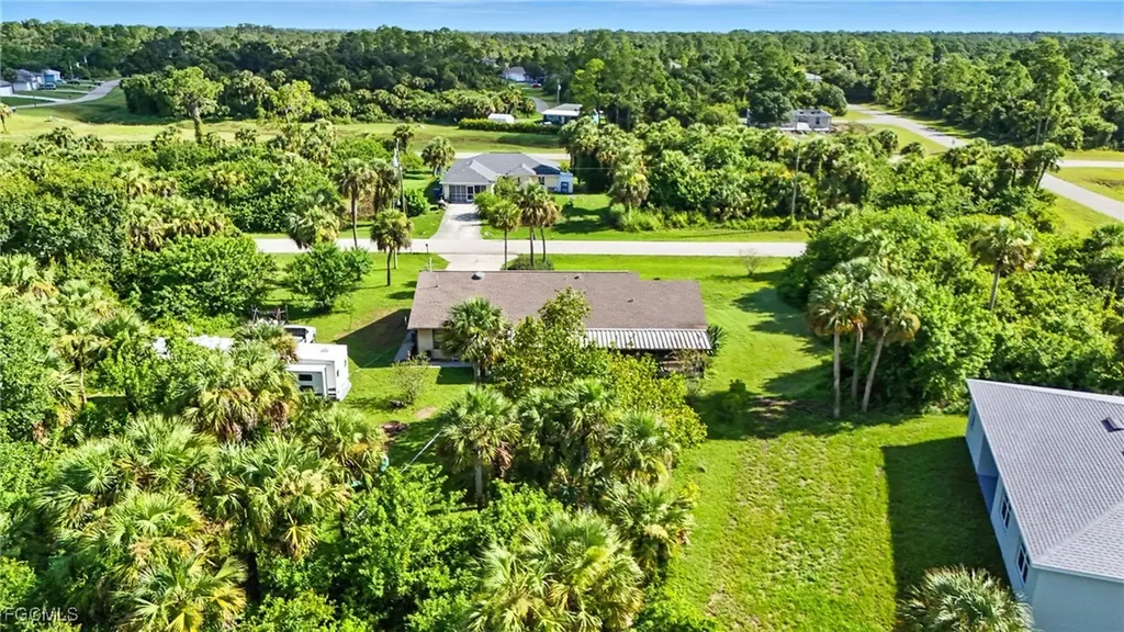 5006 Pike Lane Labelle FL 33935