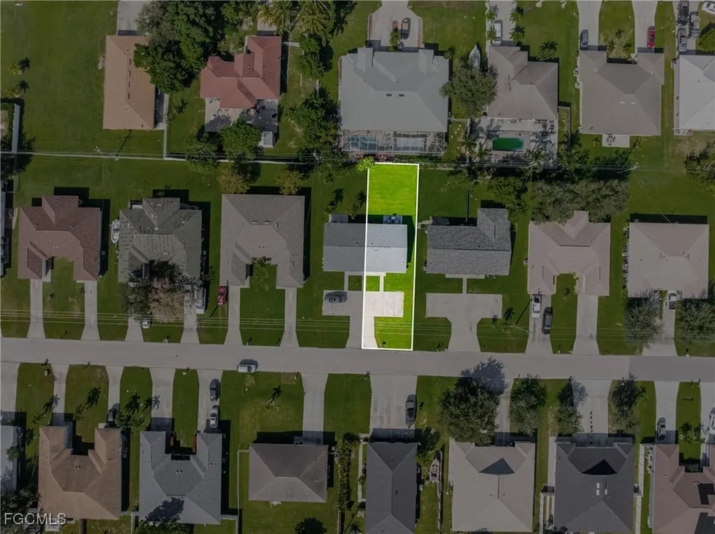 1722 SW Santa Barbara Place Cape Coral FL 33991