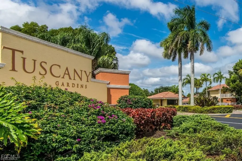 6300 Aragon Way Fort Myers FL 33966