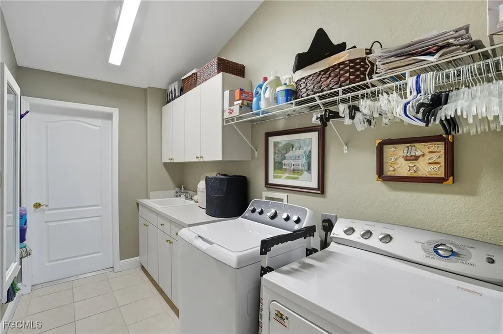 1311 SE 5th Court Cape Coral FL 33990