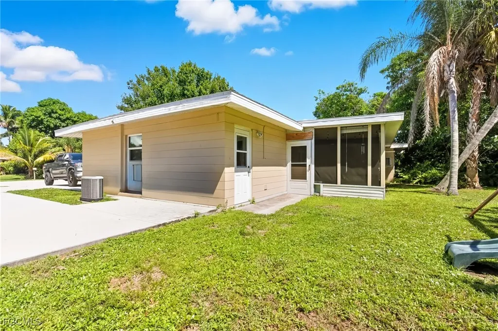 1420 Mandel Road Fort Myers FL 33919