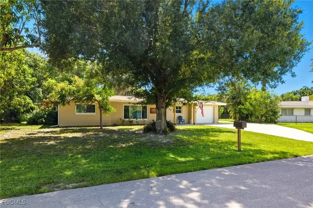 1420 Mandel Road Fort Myers FL 33919