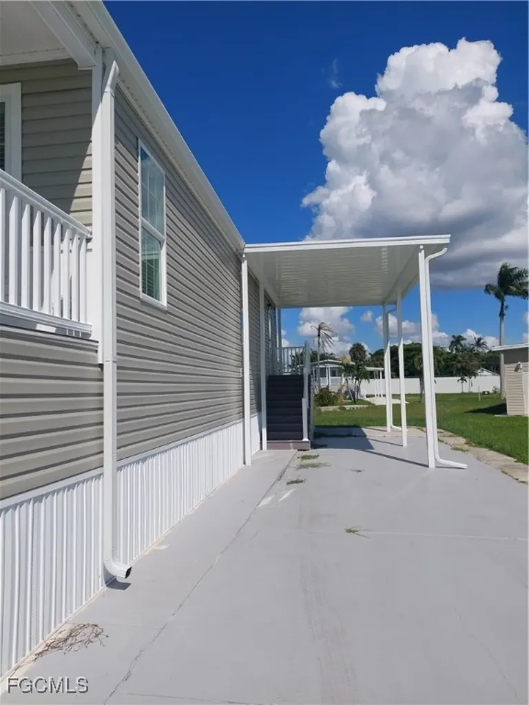 44 Dogwood Way Fort Myers FL 33908