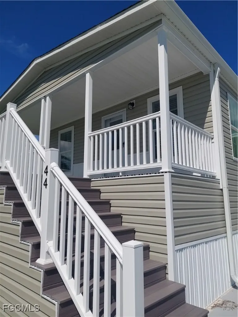 44 Dogwood Way Fort Myers FL 33908