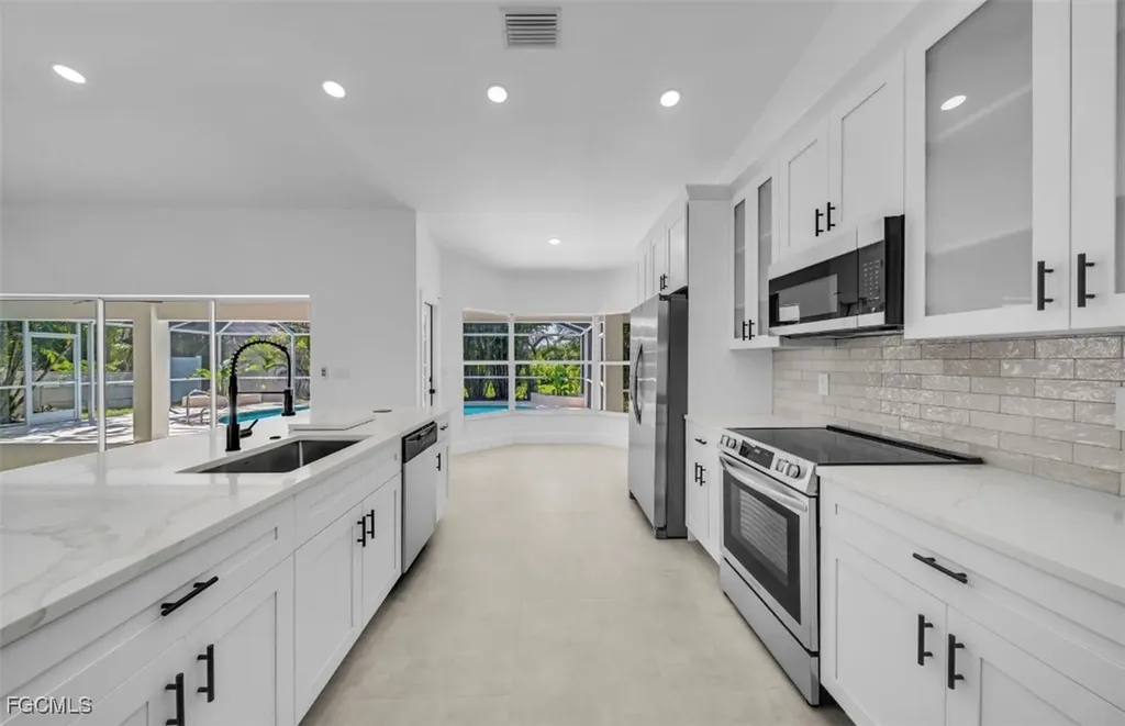 1712 SW 51st Street Cape Coral FL 33914