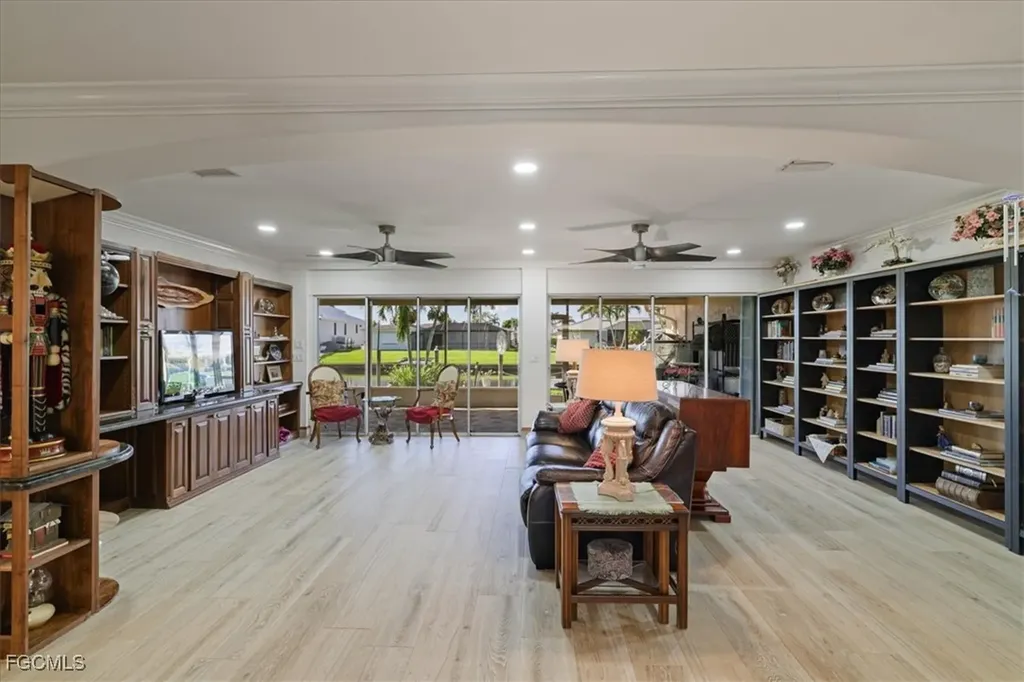 142 SW 51st Terrace Cape Coral FL 33914