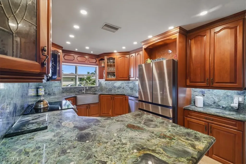 142 SW 51st Terrace Cape Coral FL 33914