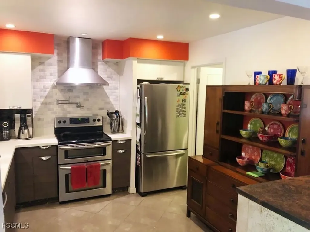 142 Palm Tree Lane Fort Myers FL 33905