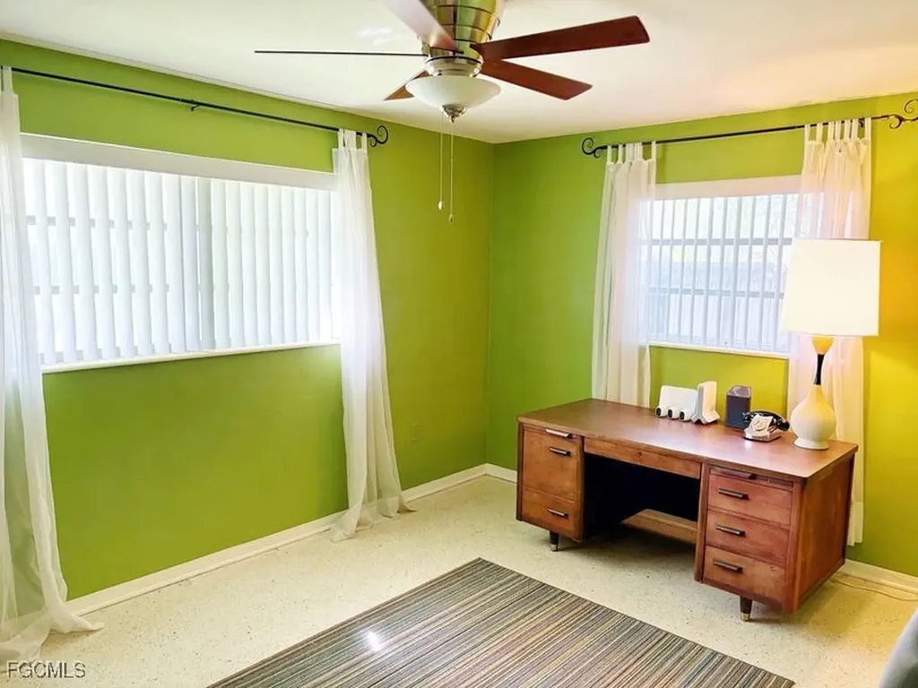 142 Palm Tree Lane Fort Myers FL 33905