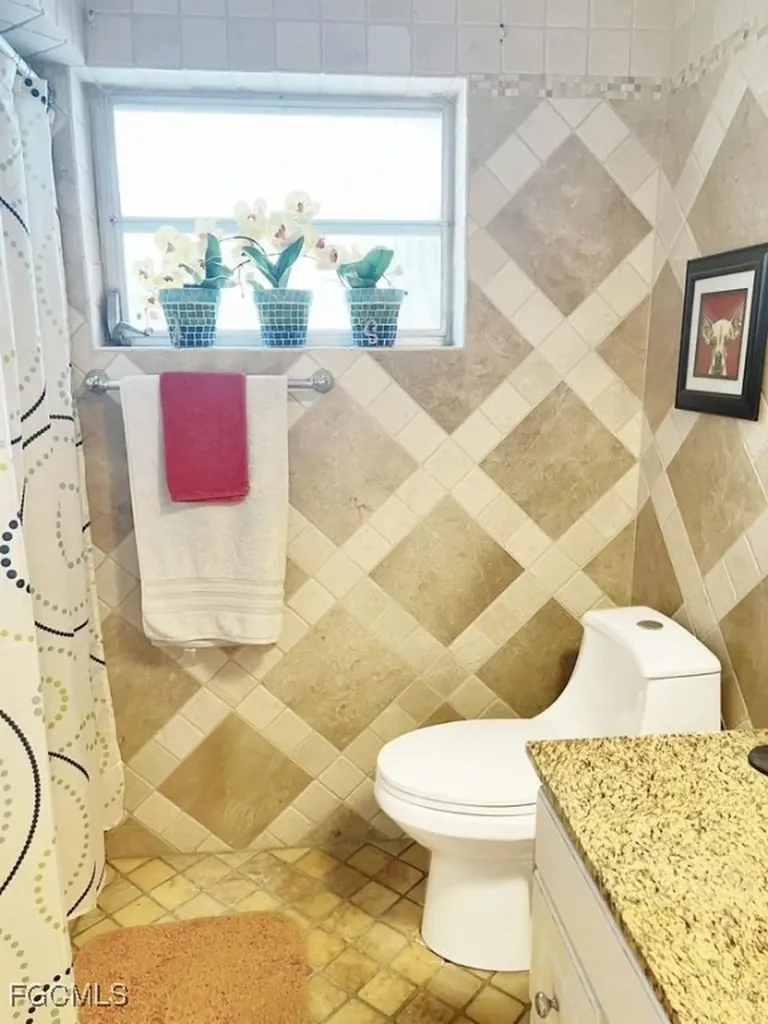 142 Palm Tree Lane Fort Myers FL 33905