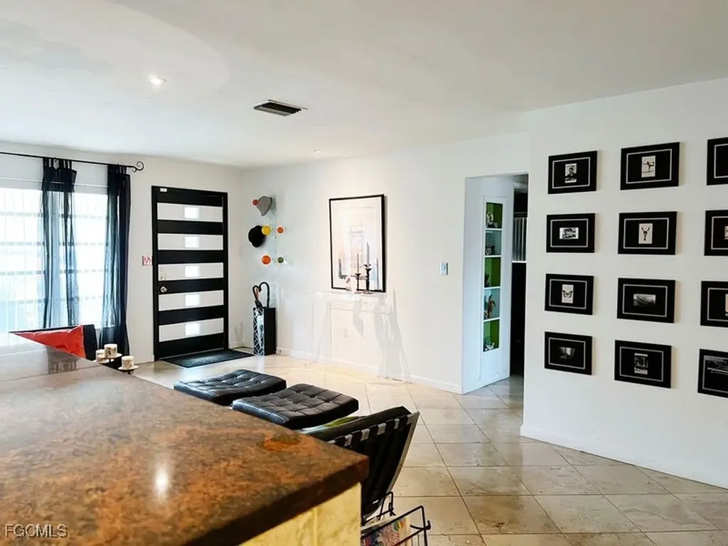 142 Palm Tree Lane Fort Myers FL 33905