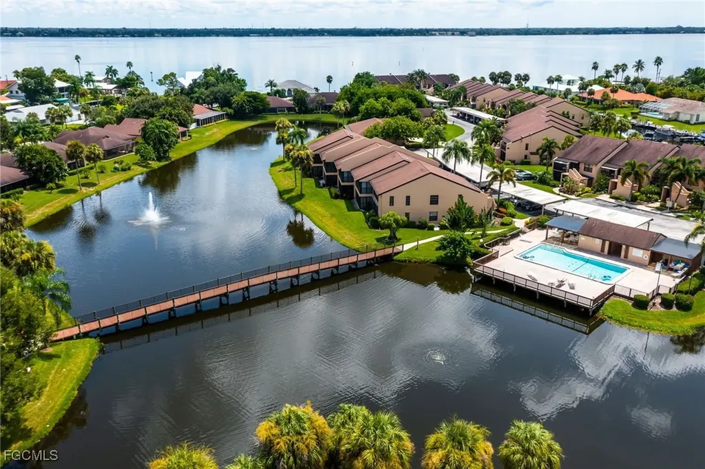 15466 Admiralty Circle North Fort Myers FL 33917