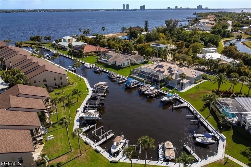 15466 Admiralty Circle North Fort Myers FL 33917
