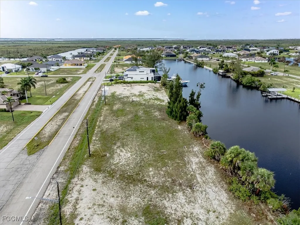 4015 Gulfstream Parkway Cape Coral FL 33993