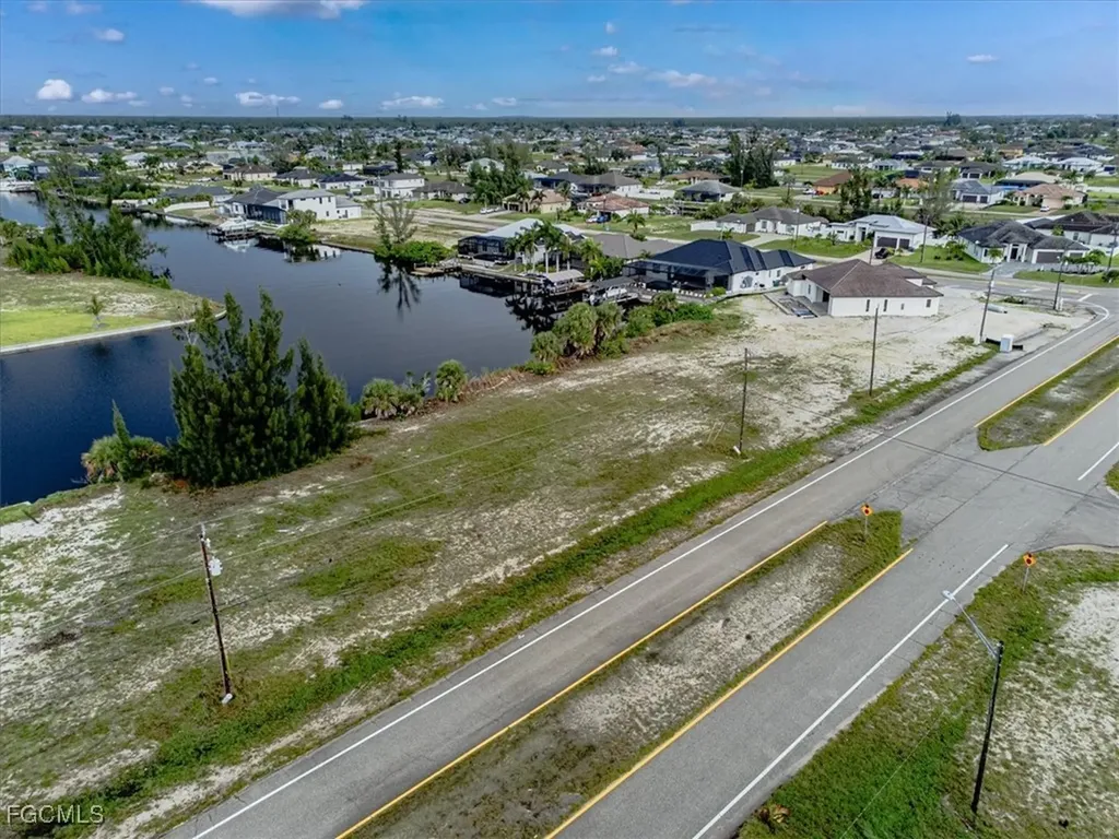 4015 Gulfstream Parkway Cape Coral FL 33993