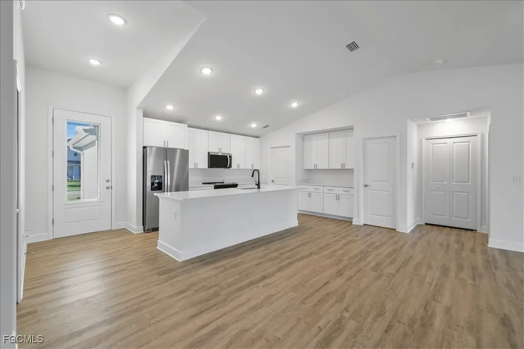 835 SW 28th Terrace Cape Coral FL 33914