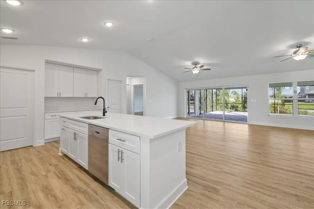 835 SW 28th Terrace Cape Coral FL 33914