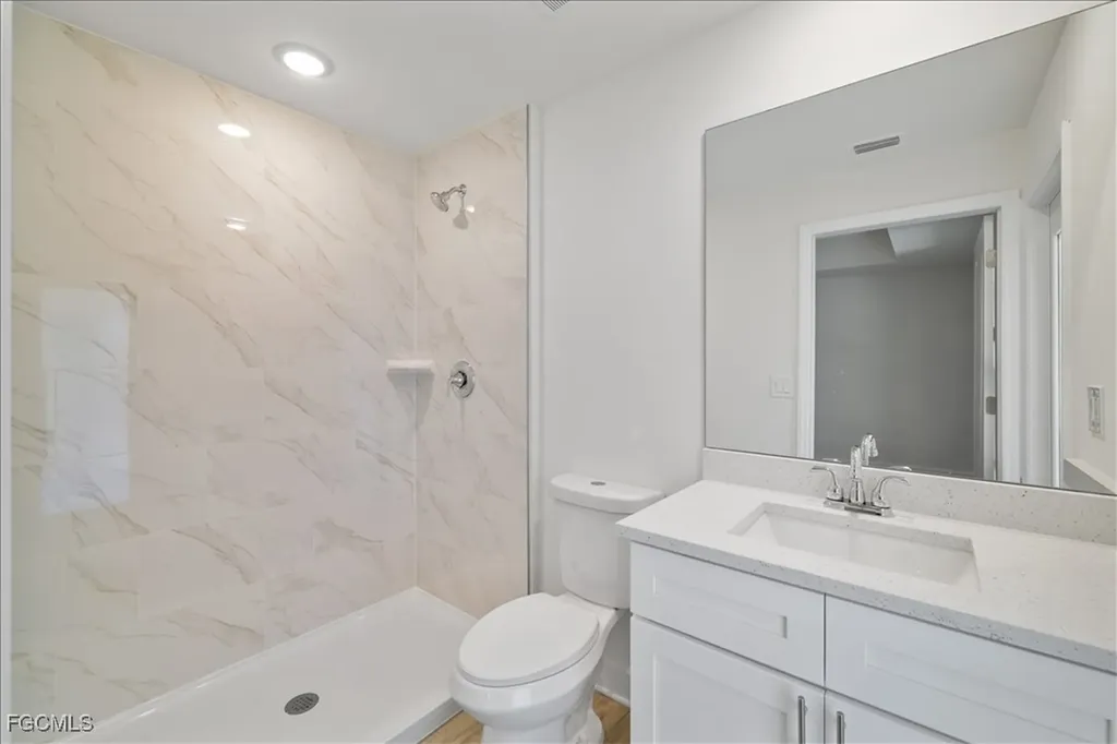 835 SW 28th Terrace Cape Coral FL 33914