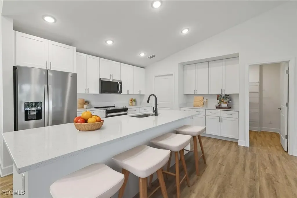 835 SW 28th Terrace Cape Coral FL 33914