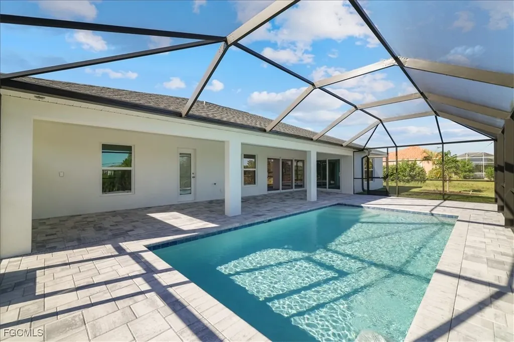 835 SW 28th Terrace Cape Coral FL 33914