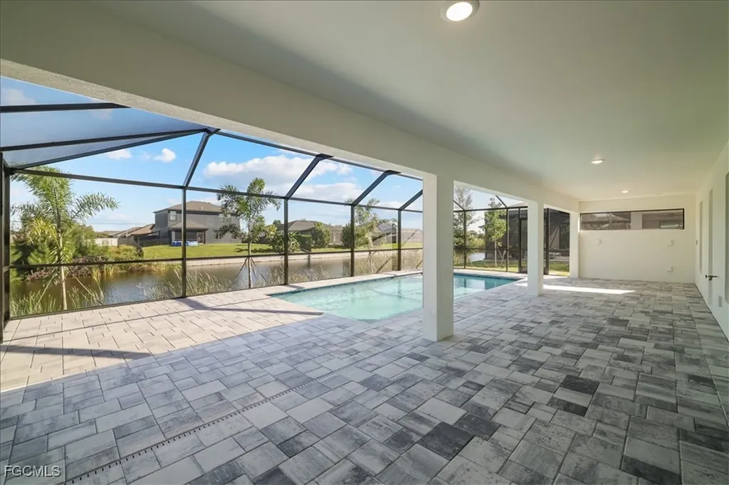 835 SW 28th Terrace Cape Coral FL 33914