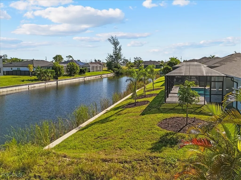 835 SW 28th Terrace Cape Coral FL 33914