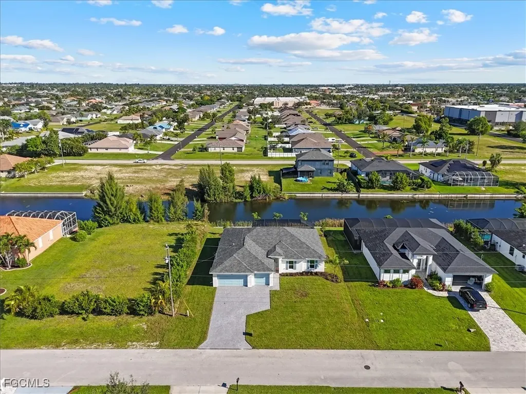 835 SW 28th Terrace Cape Coral FL 33914