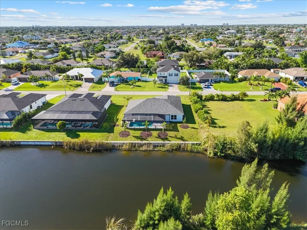 835 SW 28th Terrace Cape Coral FL 33914