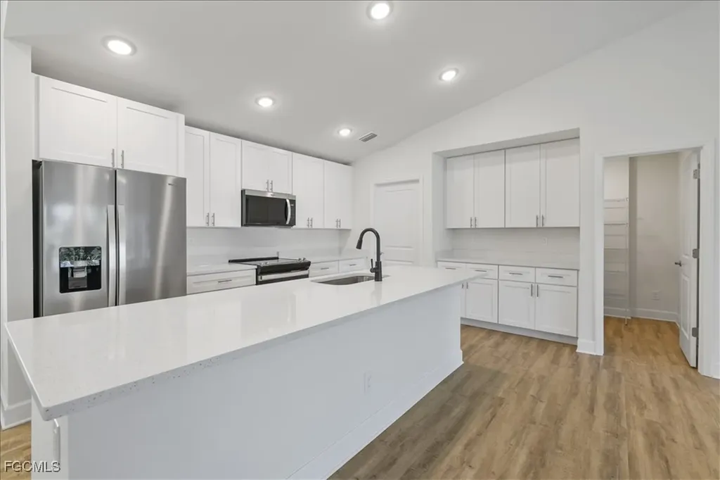 835 SW 28th Terrace Cape Coral FL 33914