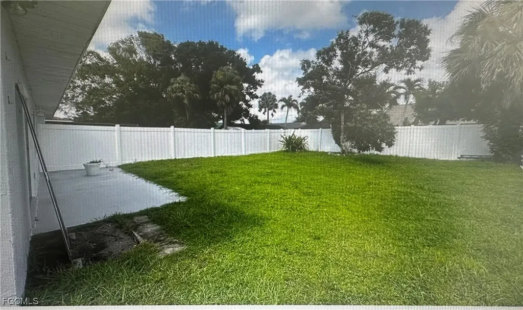 315 SE 24th Avenue Cape Coral FL 33990