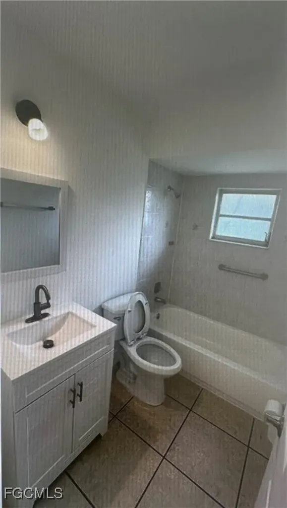 315 SE 24th Avenue Cape Coral FL 33990