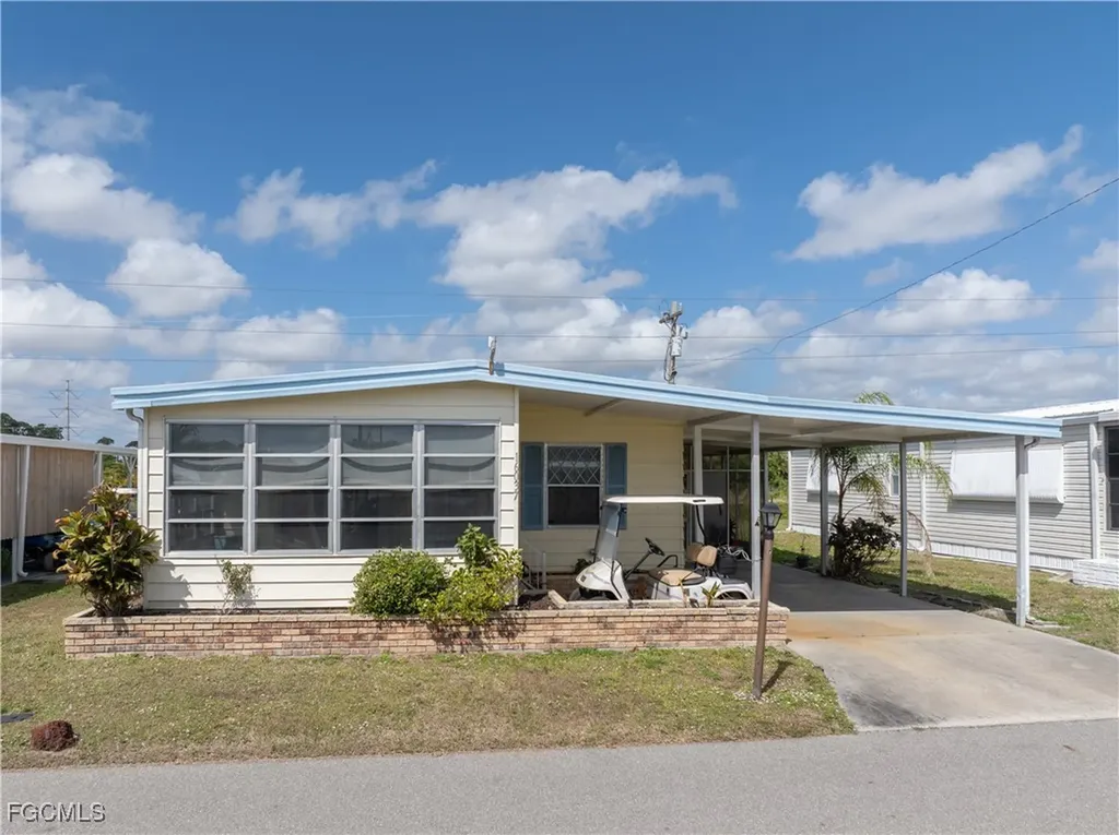 16037 Citron Way North Fort Myers FL 33903