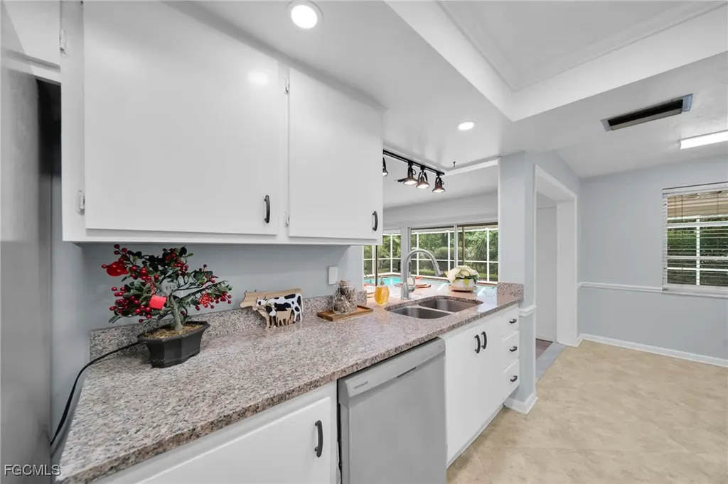 1563 Covington Circle E Fort Myers FL 33919