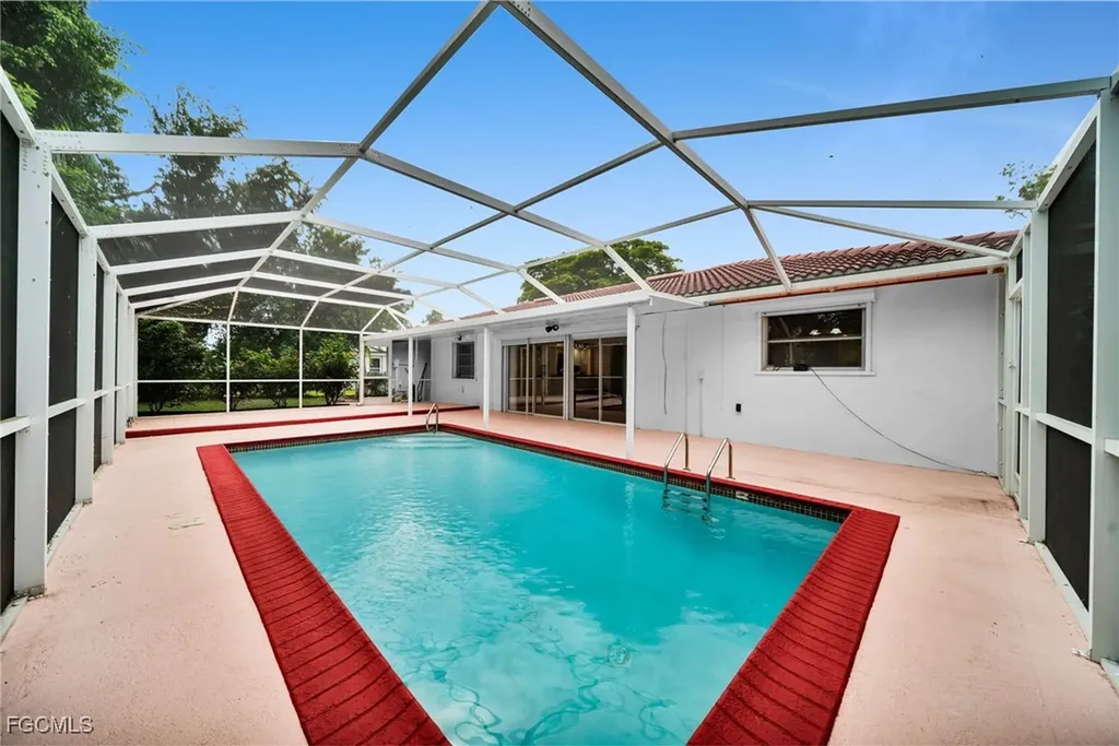 1563 Covington Circle E Fort Myers FL 33919