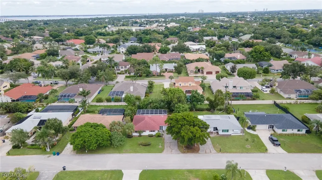 1563 Covington Circle E Fort Myers FL 33919