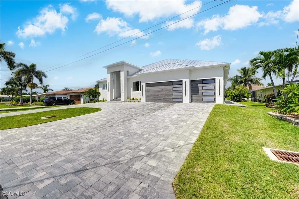 809 Miramar Court Cape Coral FL 33904