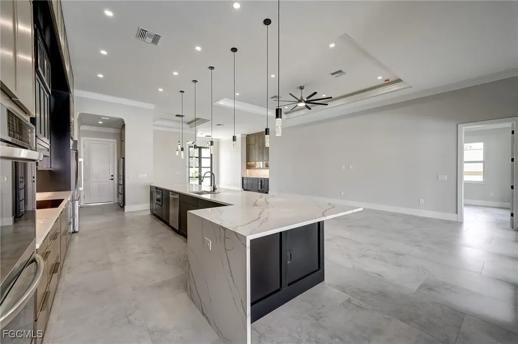 809 Miramar Court Cape Coral FL 33904