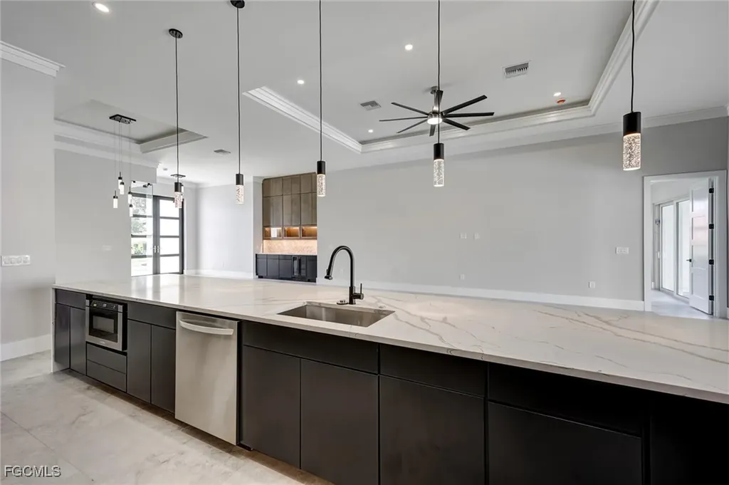 809 Miramar Court Cape Coral FL 33904