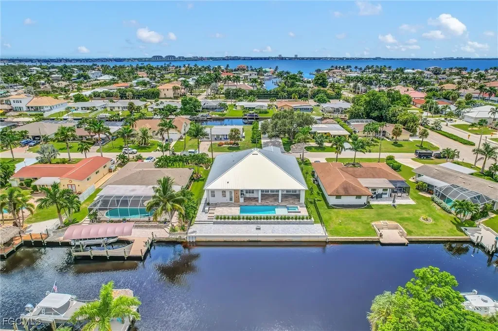 809 Miramar Court Cape Coral FL 33904