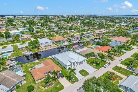 809 Miramar Court Cape Coral FL 33904