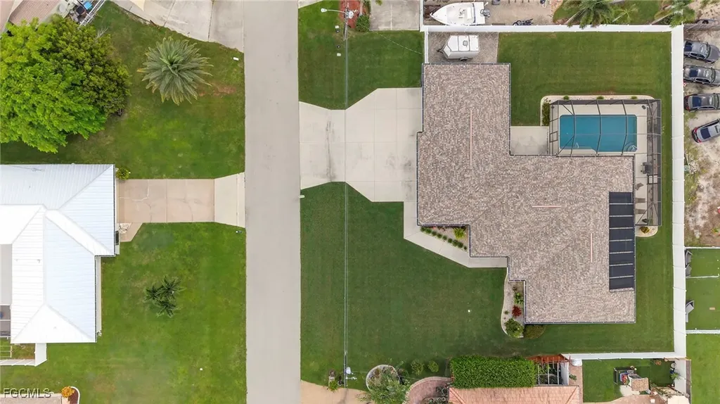 624 SE 23rd Terrace Cape Coral FL 33990