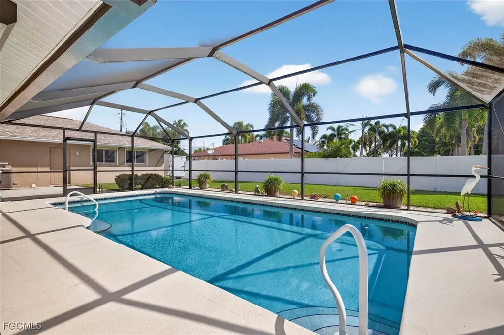 624 SE 23rd Terrace Cape Coral FL 33990