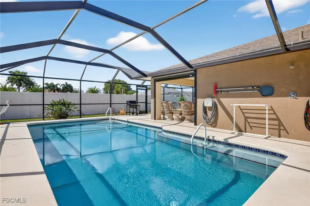 624 SE 23rd Terrace Cape Coral FL 33990