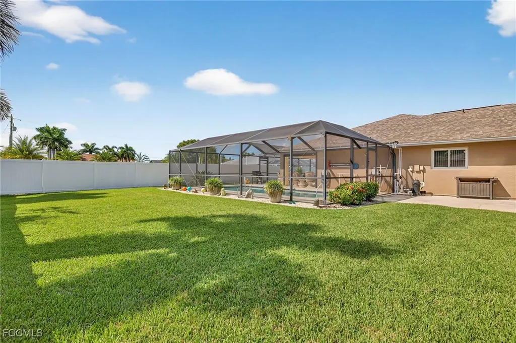 624 SE 23rd Terrace Cape Coral FL 33990