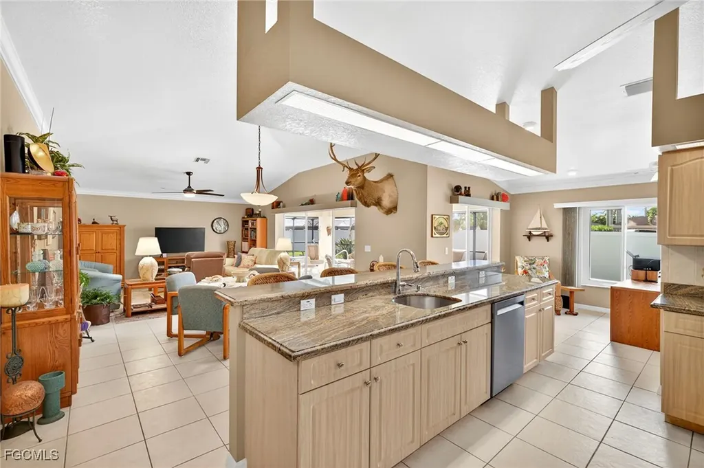 624 SE 23rd Terrace Cape Coral FL 33990