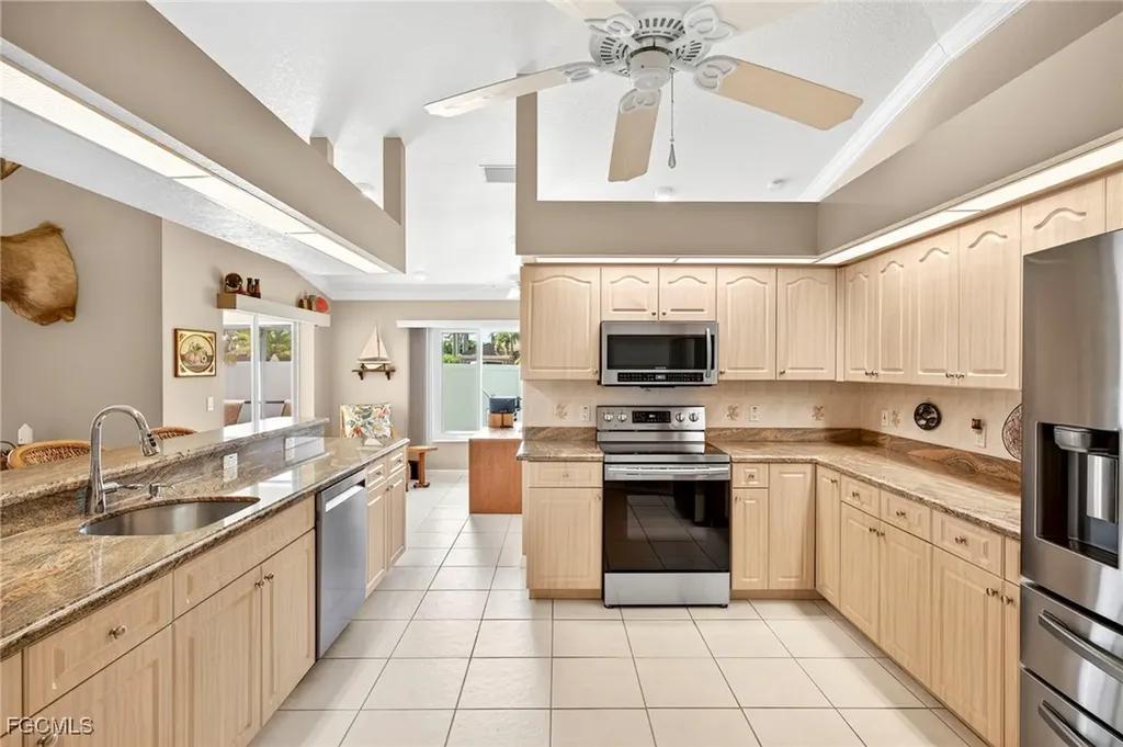 624 SE 23rd Terrace Cape Coral FL 33990