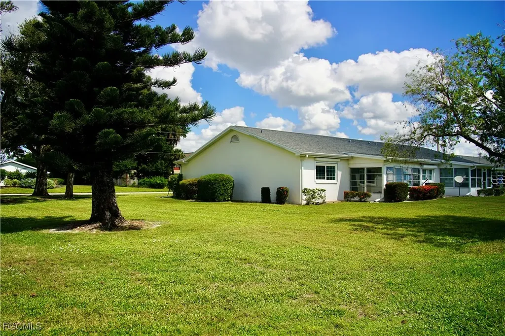 1382 Myerlee Country Club Boulevard Fort Myers FL 33919