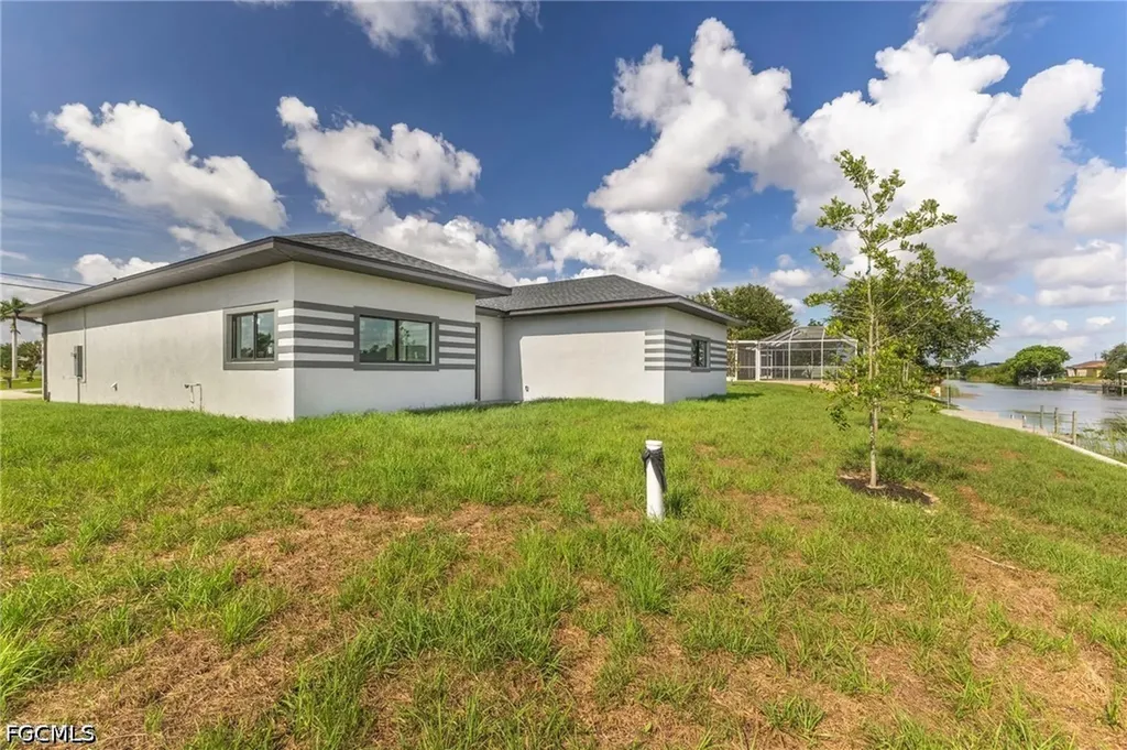 614 NW 9th Street Cape Coral FL 33993