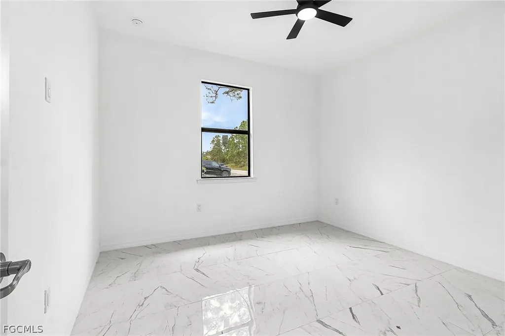 614 NW 9th Street Cape Coral FL 33993